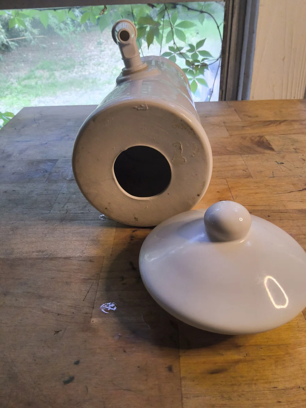White Ceramic Water Dispenser with Spigot
